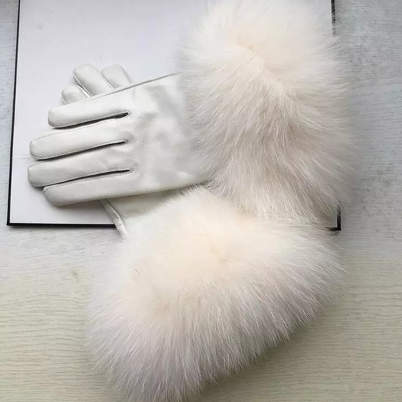 💙NWT White Soft Leather Gloves With Whute Fox Fur and Velvet Linin… - Picture 1 of 10